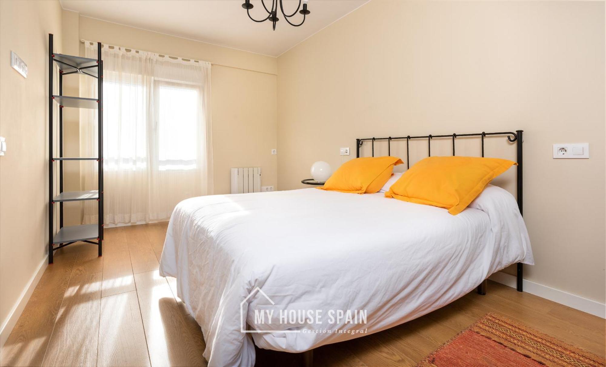 Myhousespain - Radiante Piso Junto A La Playa Gijon Exterior photo