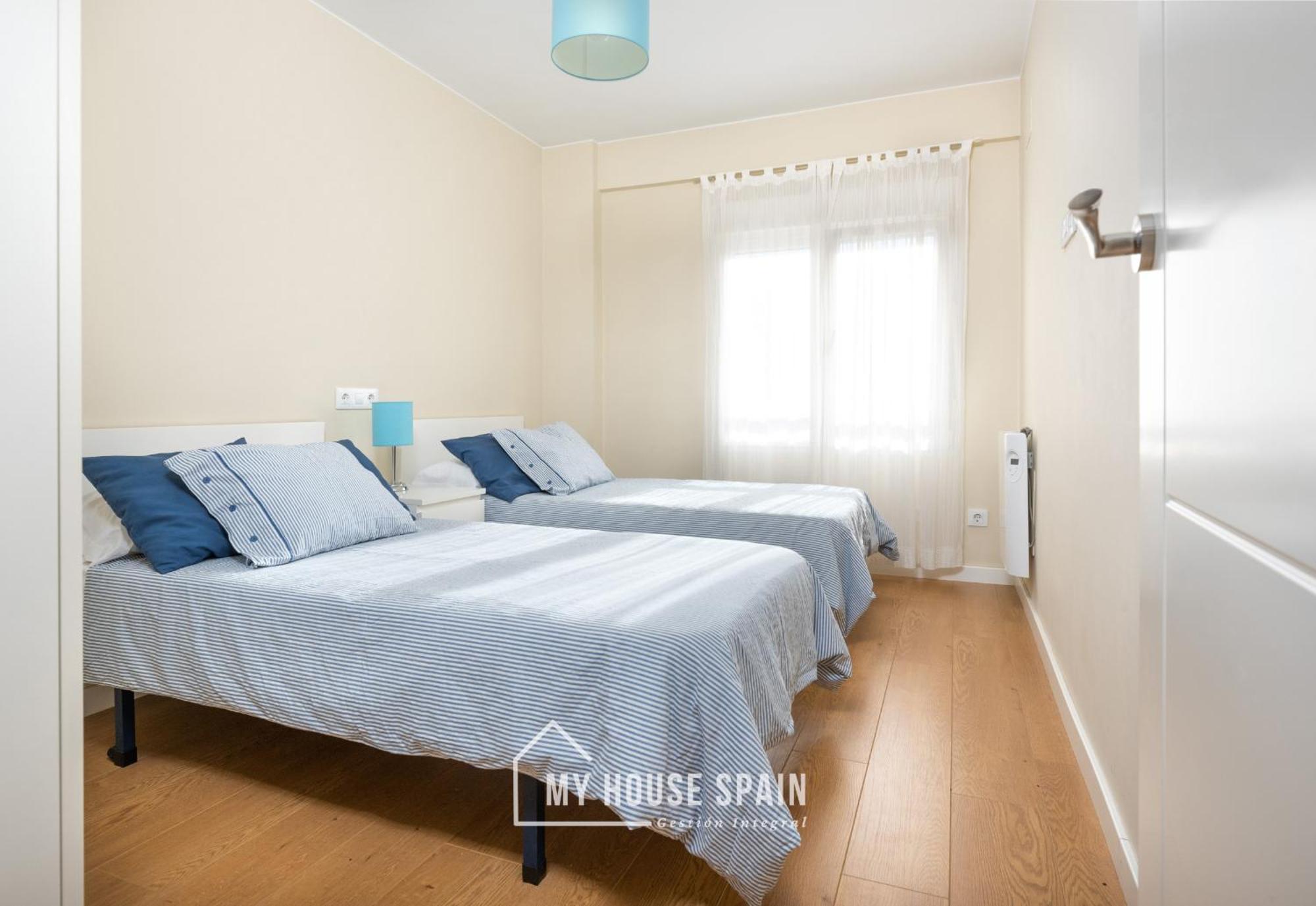 Myhousespain - Radiante Piso Junto A La Playa Gijon Exterior photo